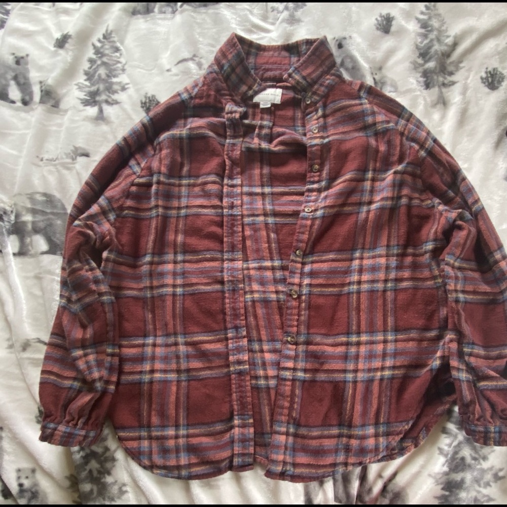 American Eagle Cute Comfy Flannel/ Plaid Pattern Shirt